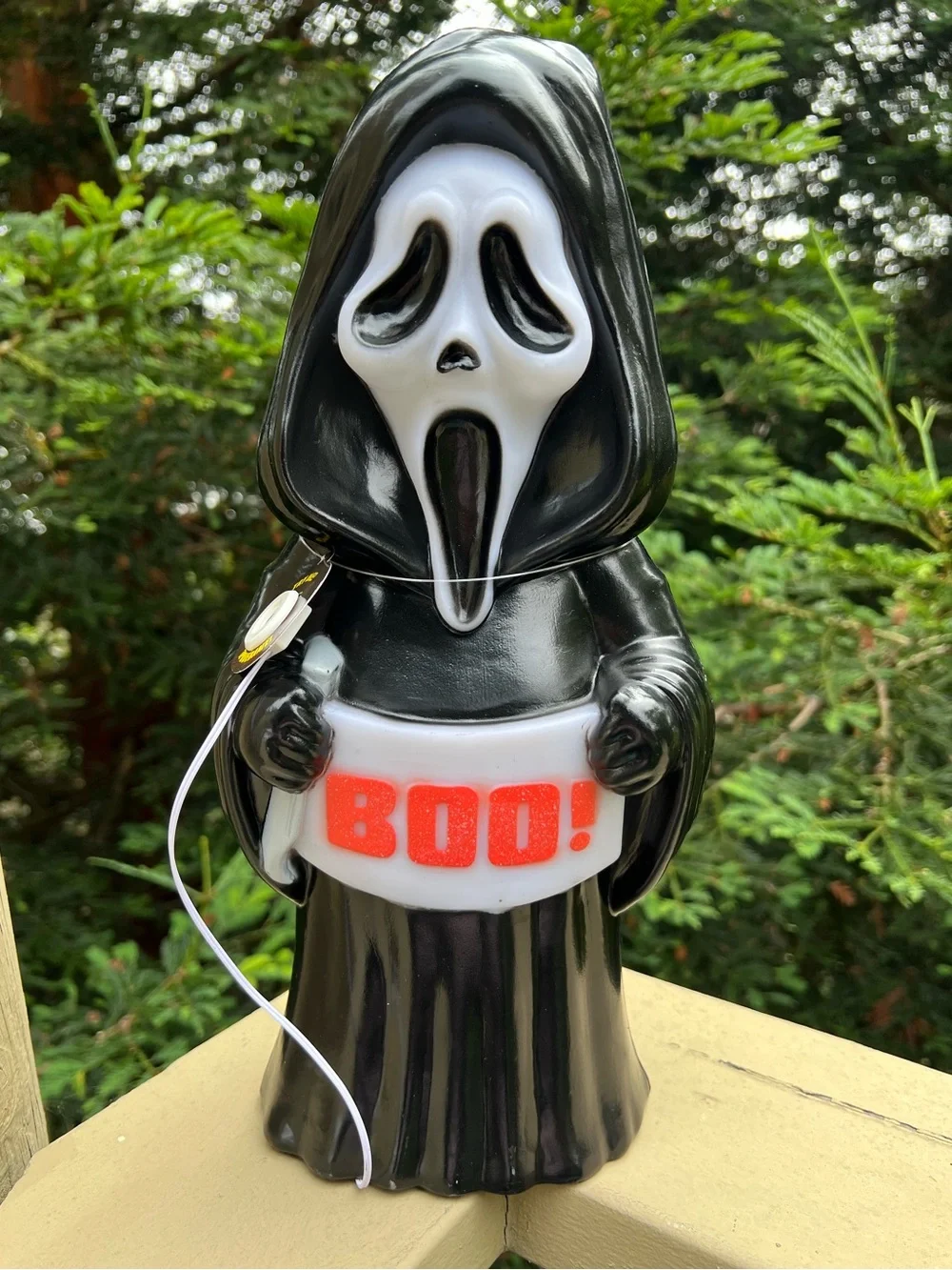 GHOST FACE BLOW MOLD LAMP